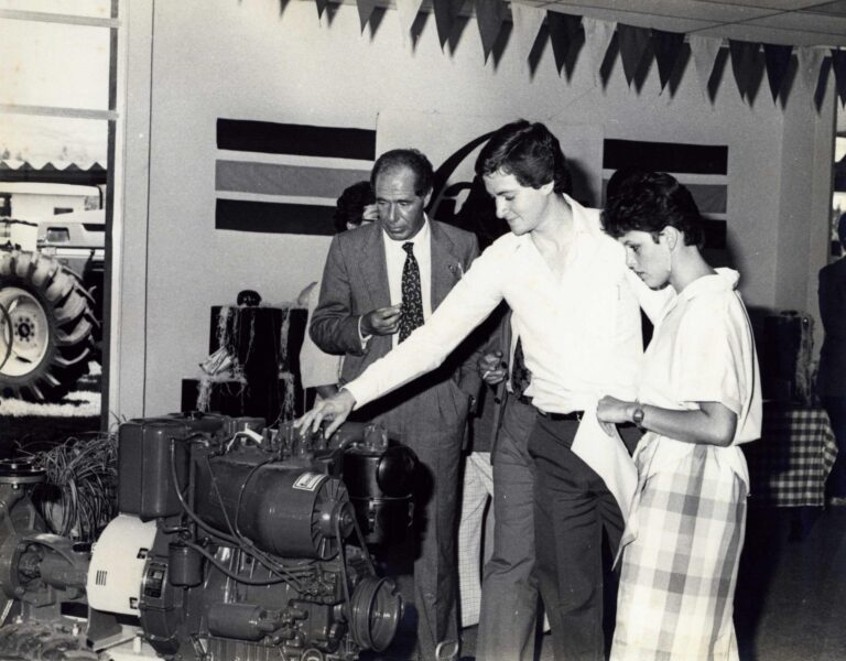 VISITA DI GUIDO NICOSIA EMBAJADOR DE ITALIA EN COSTA RICA AL ITCR FERIA AGROINDUSTRIA 1985