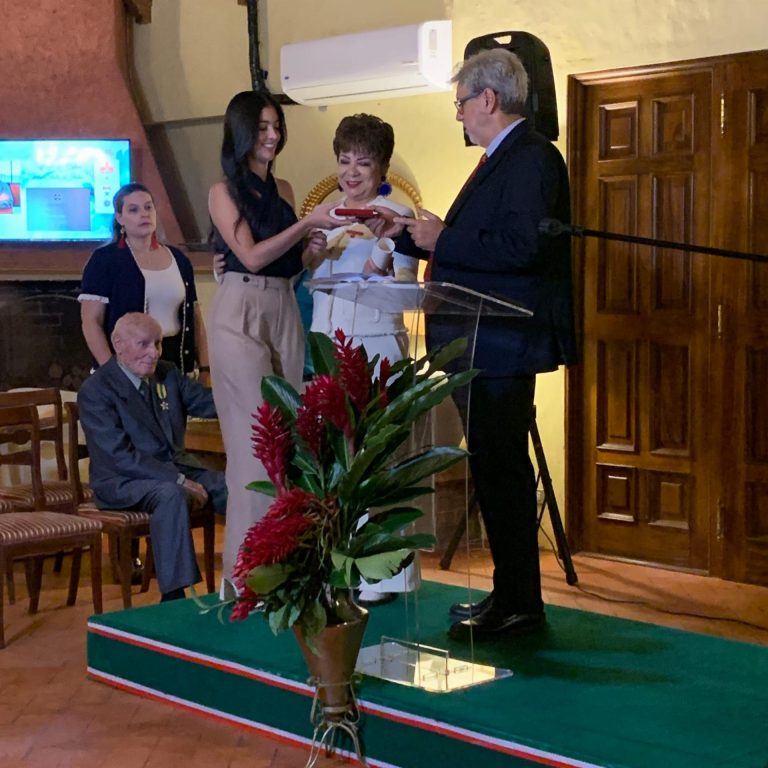 WhatsApp Image 2024-12-09 at 04.45.57 (1)