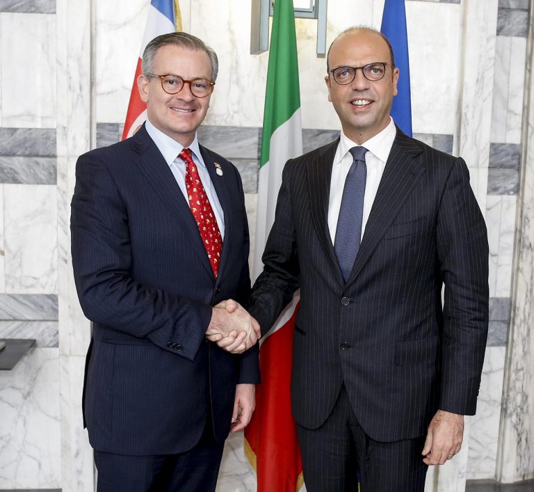 Il ministro degli Affari Esteri Angelino Alfano e il ministro degli Affari Esteri del Costa Rica, Manuel Gonzales Sanz , durante l’VIII Conferenza Italia America Latina e Caraibi, nell’ambito delle celebrazioni per il 50 anniversario dell’IILA. Roma, 2017.