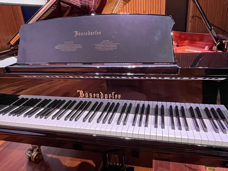 WhatsApp Image 2025-10-19 at 14.02.20 (2)